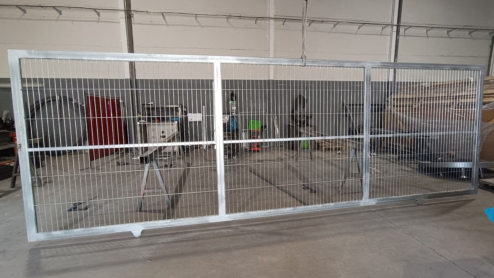 Trabajo de carpintería metálica (foto 9)